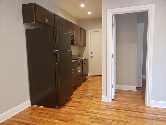 5th image of 4551 N Christiana Ave APT 1