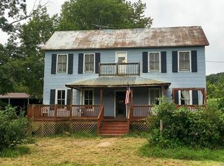 28053 Pinnacle Lake Rd, New Florence, MO 63363