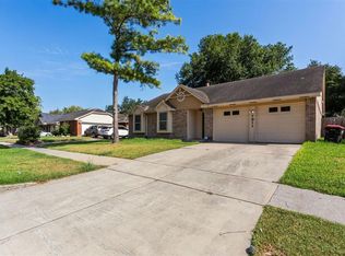 7011 Harpers Dr, Richmond, TX 77469