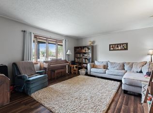 2049 Desoto St N, Maplewood, MN 55117