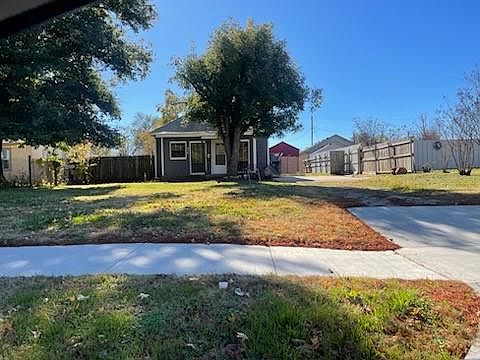 1st image of 626 SE Grand Blvd