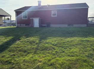 23 Farmstead Cir, Bloomfield, CT 06002