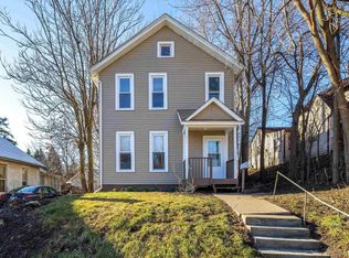 417 E 12th St, Davenport, IA 52803