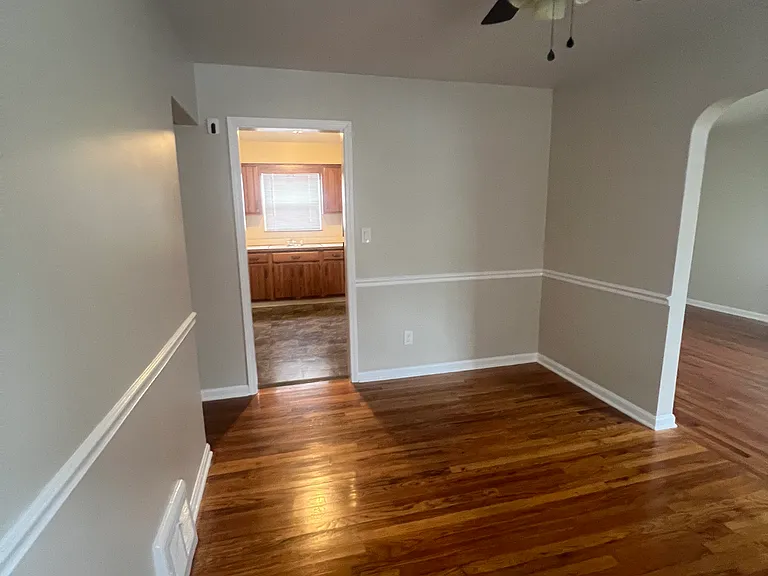 472 E 222nd St #1 — Photo 7