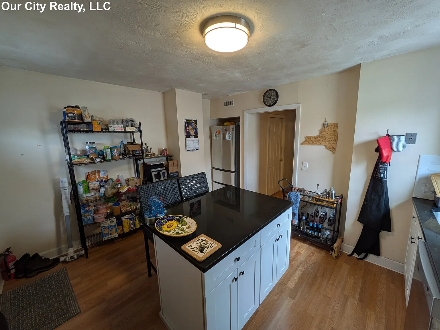 4 bed, 2.0 bath, $4,200 — Photo 4