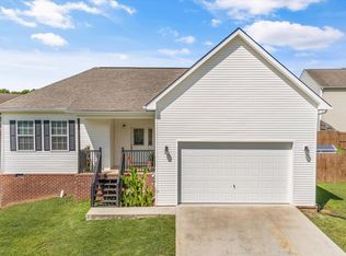 1817 River Poppy Rd, Mascot, TN 37806