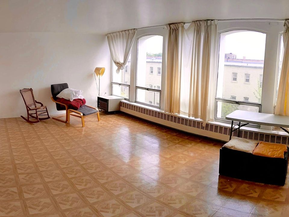 1st image of 1451 E 55th St #214N