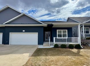 2211 Greenfield Dr W, Northfield, MN 55057