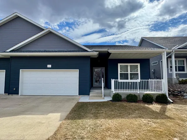 2211 Greenfield Dr W, Northfield, MN 55057