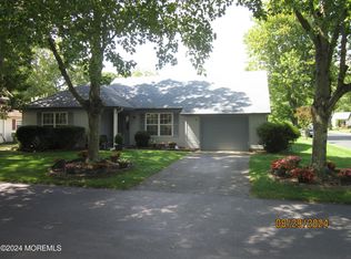 49 Morning Glory Ln, Whiting, NJ 08759