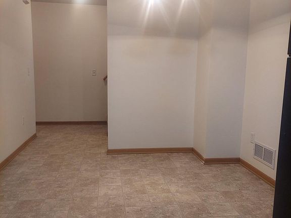3rd image of 4565 Pinefield Ave #4565