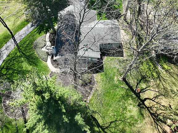 2nd image of 2914 Scheid Rd