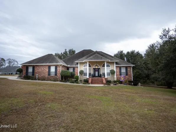 4 Mitchell Cv, Carriere, MS 39426