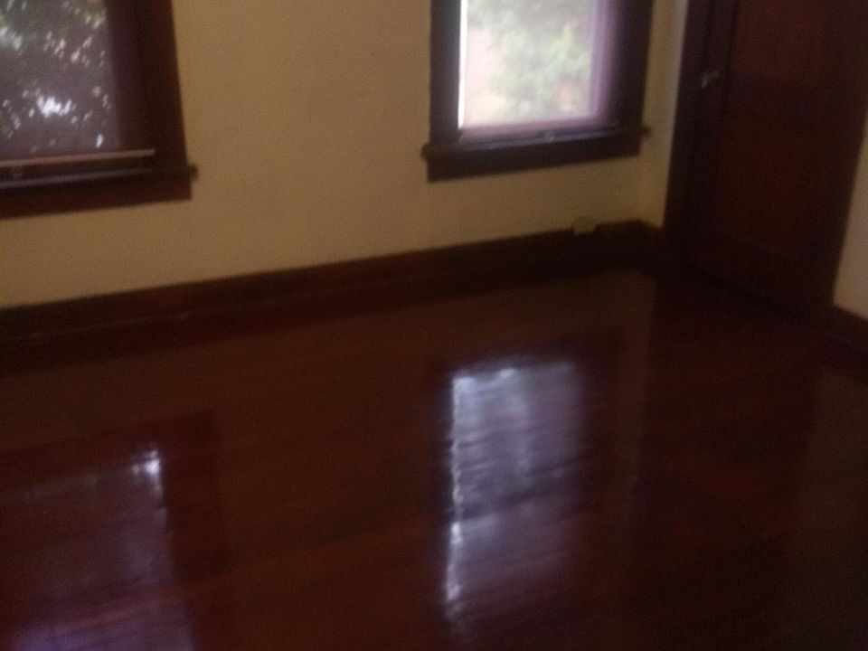 1st image of 2536 Oakdale St