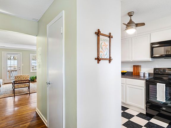 5th image of 400 Davie Rd APT 57