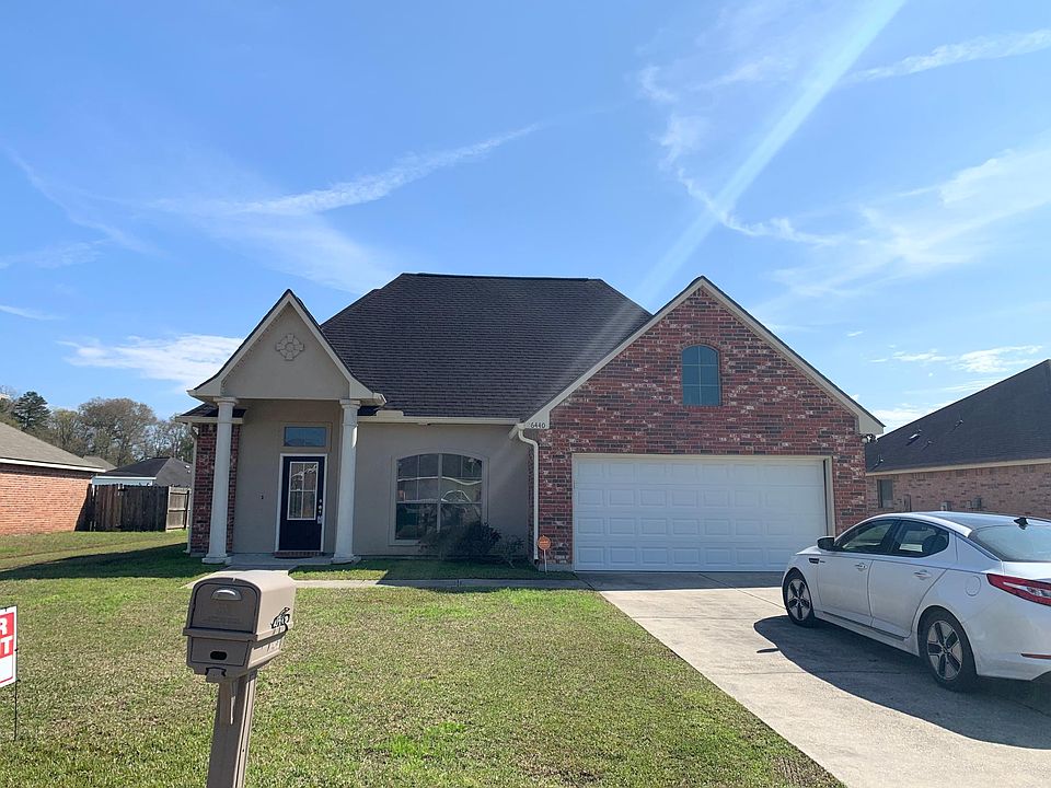 1st image of 26440 Greenwood Dr