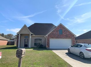 26440 Greenwood Dr, Denham Springs, LA 70726