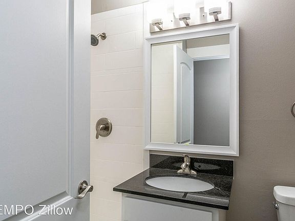 5th image of 800 N Grant St #2