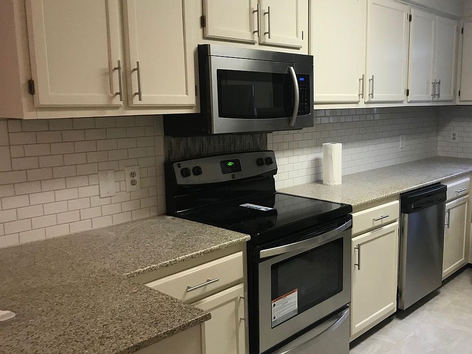 1st image of 940 Central Ave Unit 9