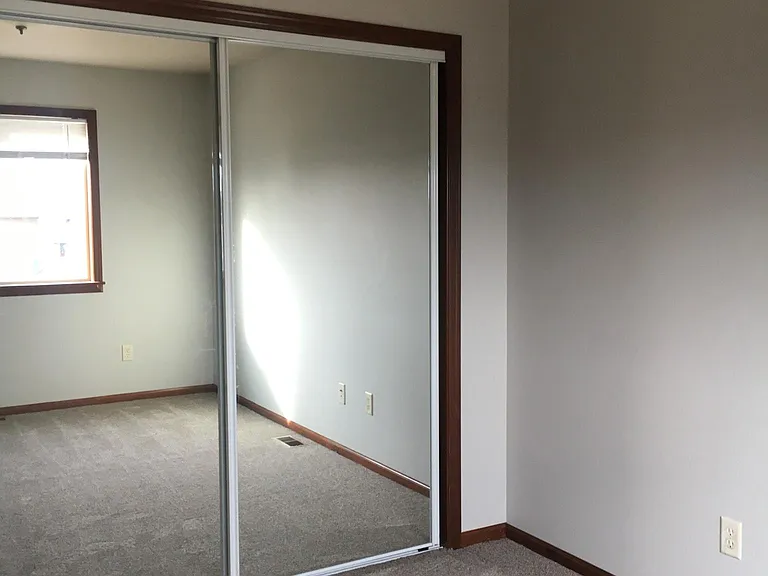 524 S Whitewood Ave — Photo 9