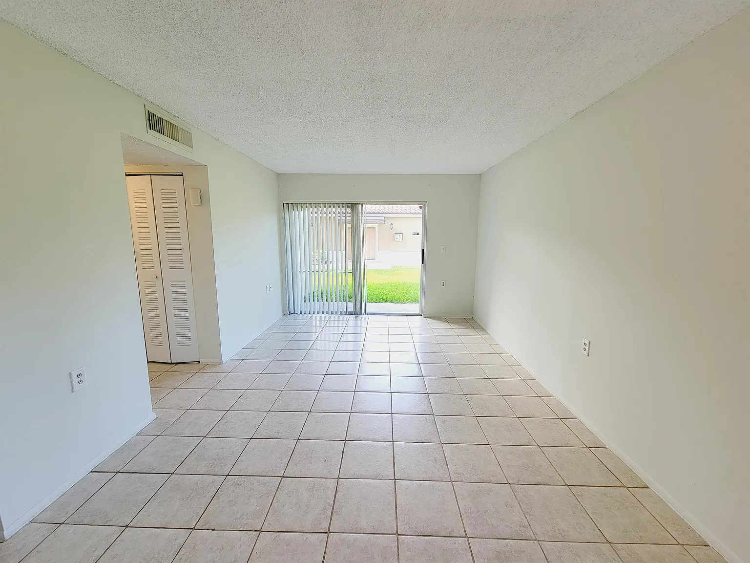 1089 N Benoist Farms Road, #102 - 1 — Photo 4