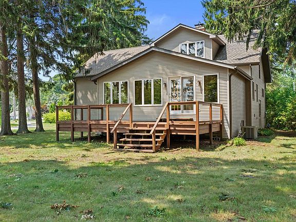 5th image of 1341 Sheridan ROAD