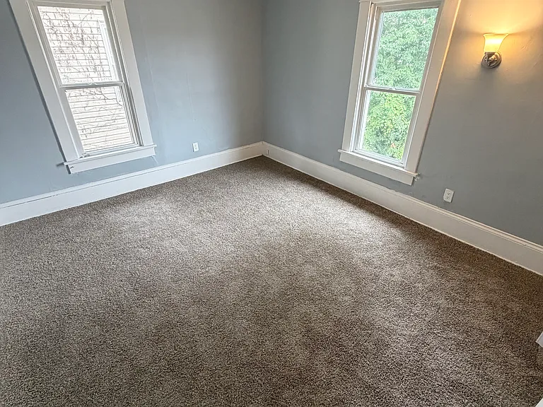 1035 Cherry Ave NE — Photo 7