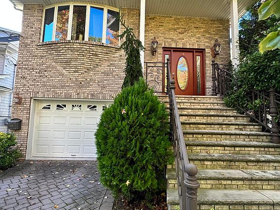 3rd image of 118 N Mada Ave