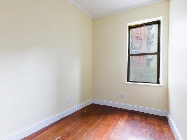 384 Broome Street image 4 of 5