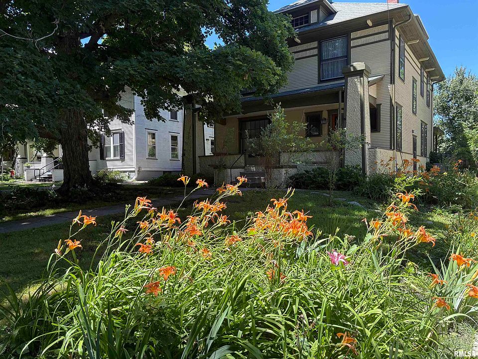 1st image of 1018 W College Ave