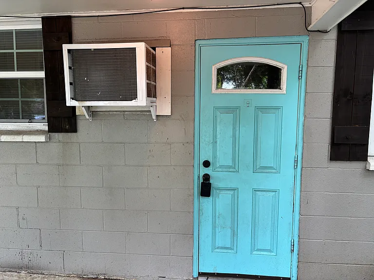 313 S 11th Ave — Photo 22