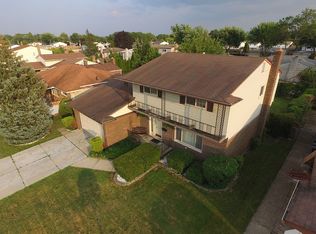 4122 Stephanie Dr, Sterling Heights, MI 48310