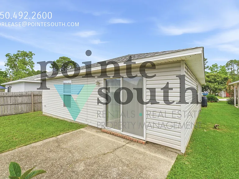 1076 Antigua Cir — Photo 22
