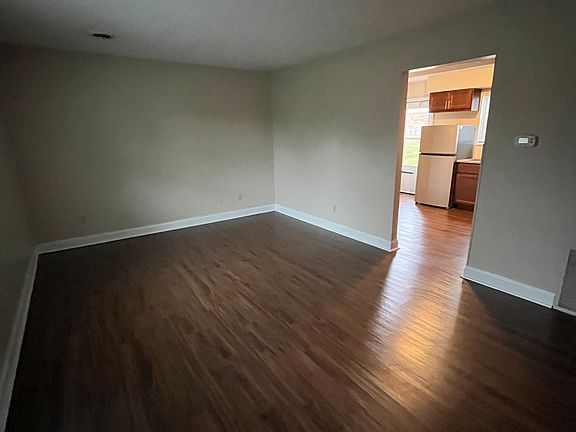 4th image of 3900 Esther Ln #22