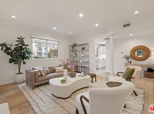 1032 3rd St APT 101, Santa Monica, CA 90403