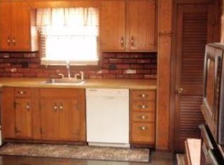 40 Pleasant St, Rowley, MA 01969