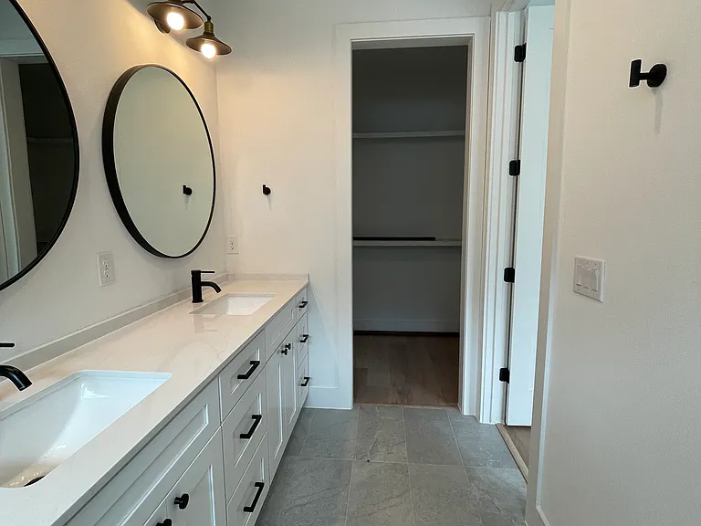 1140 Webberville Rd #1 — Photo 4
