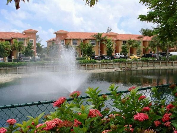 4950 White Mangrove Way E