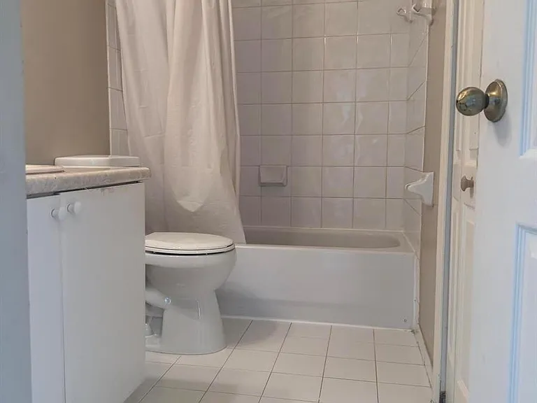 1121 Shoma Dr — Photo 8