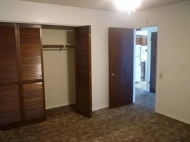 930 W. East Ave. — Photo 2