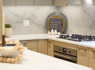 5860 Olive Ave #2701, Burnaby, BC V5H4V6