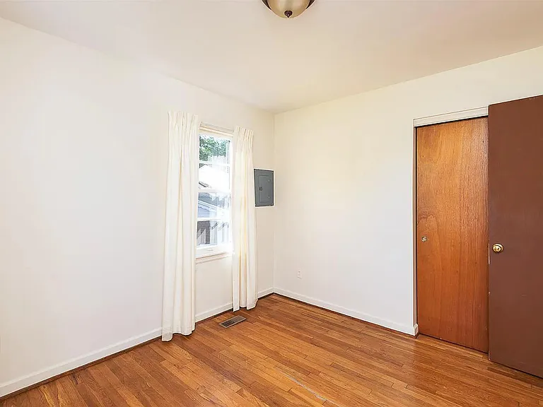 204 Zandale Dr — Photo 12