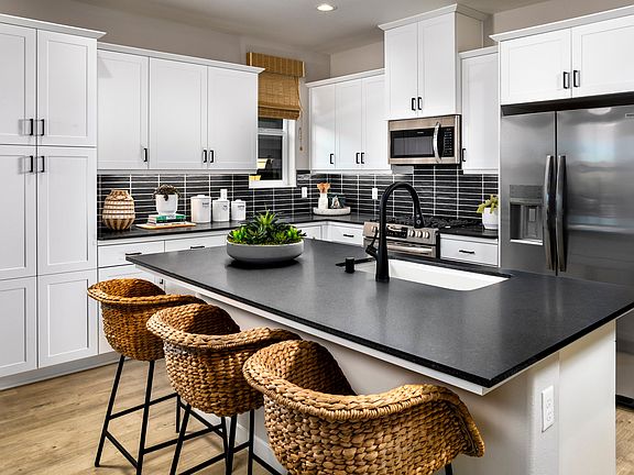 Large Island with seating for casual dining