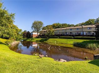 404 Churchill Dr UNIT 404, Newington, CT 06111
