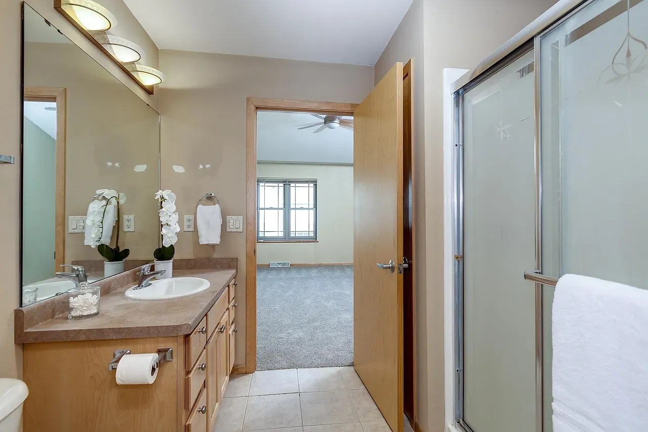 2 bed, 1462 sqft, $2,400 — Photo 2