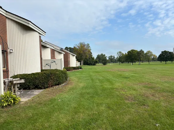 1707 Western Ave N, Faribault, MN 55021