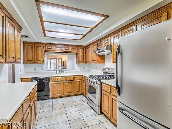 5th image of 7902 Shelter Island Way