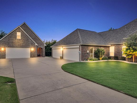 3rd image of 5301 Englenook Dr