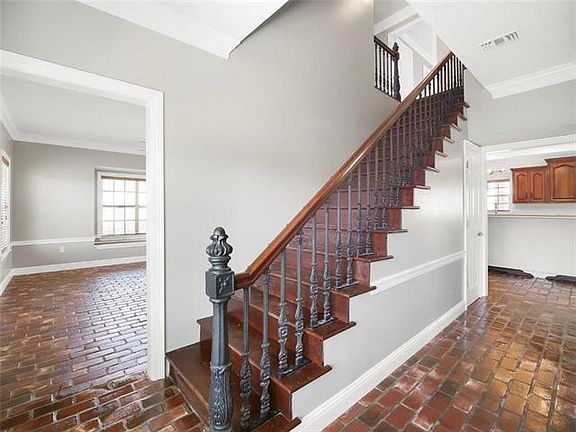 5th image of 5024 S Saint Charles Ave