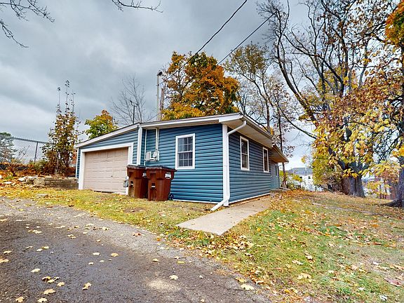 2nd image of 68 Wood St
